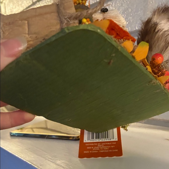 Autumn Squirrel Decoration Figurine - Picture 6 of 6